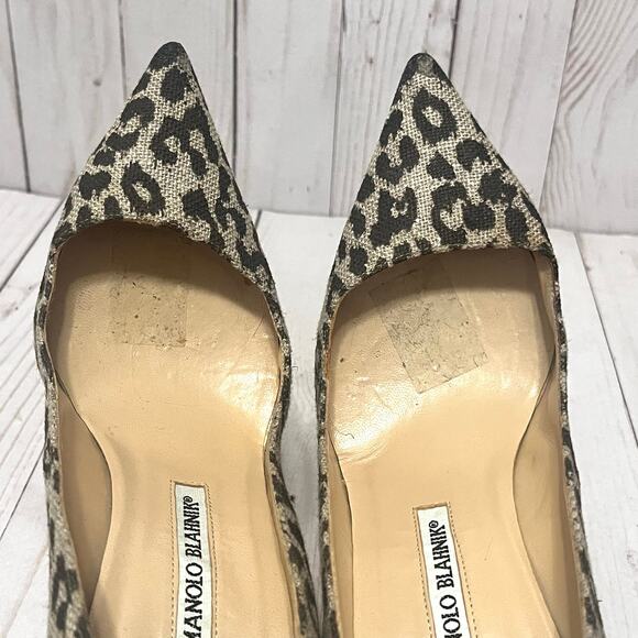 Manolo Blahnik Beige & Brown Cheetah Print Pointed Toe Pumps Size 37.5 - Picture 12 of 13